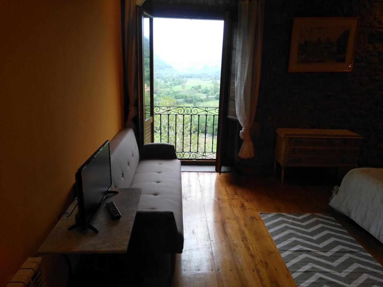 Agroturismo La Casona De Belmonte Ovinana  Екстер'єр фото